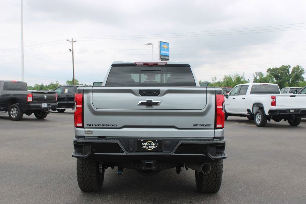 New 2026 Chevrolet Silverado 2500 ZR2 w/ LPO, Dark Essentials Package AWD/4WD image 8