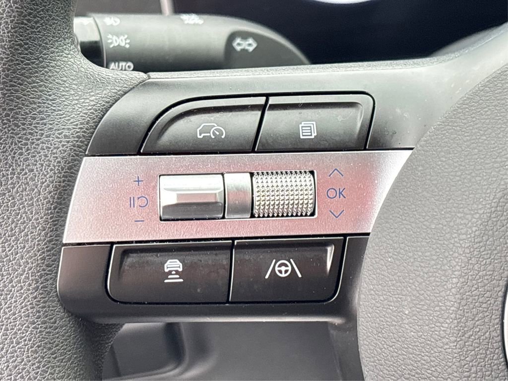 Certified 2025 Hyundai Tucson SE image 33