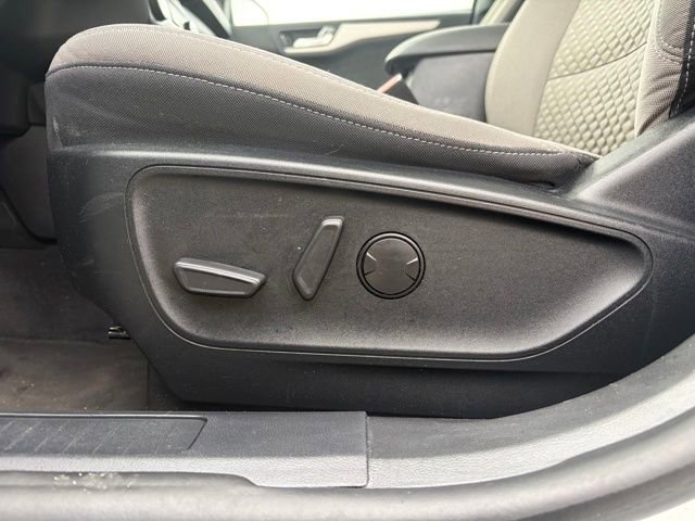 Used 2020 Ford Escape SE image 11