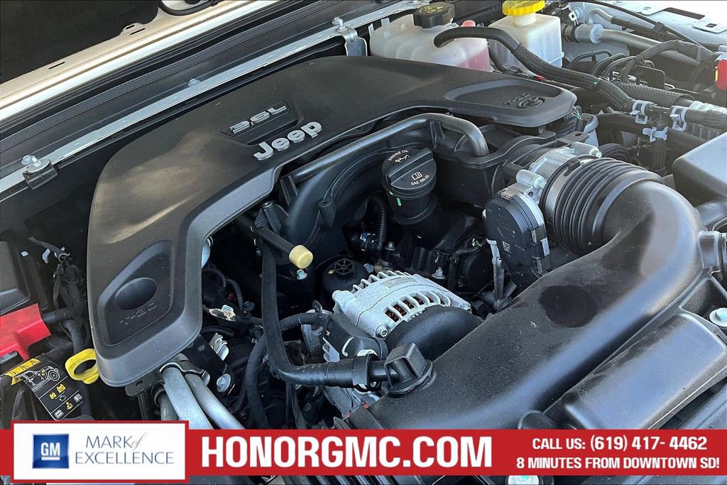 Used 2021 Jeep Gladiator Sport AWD/4WD image 32
