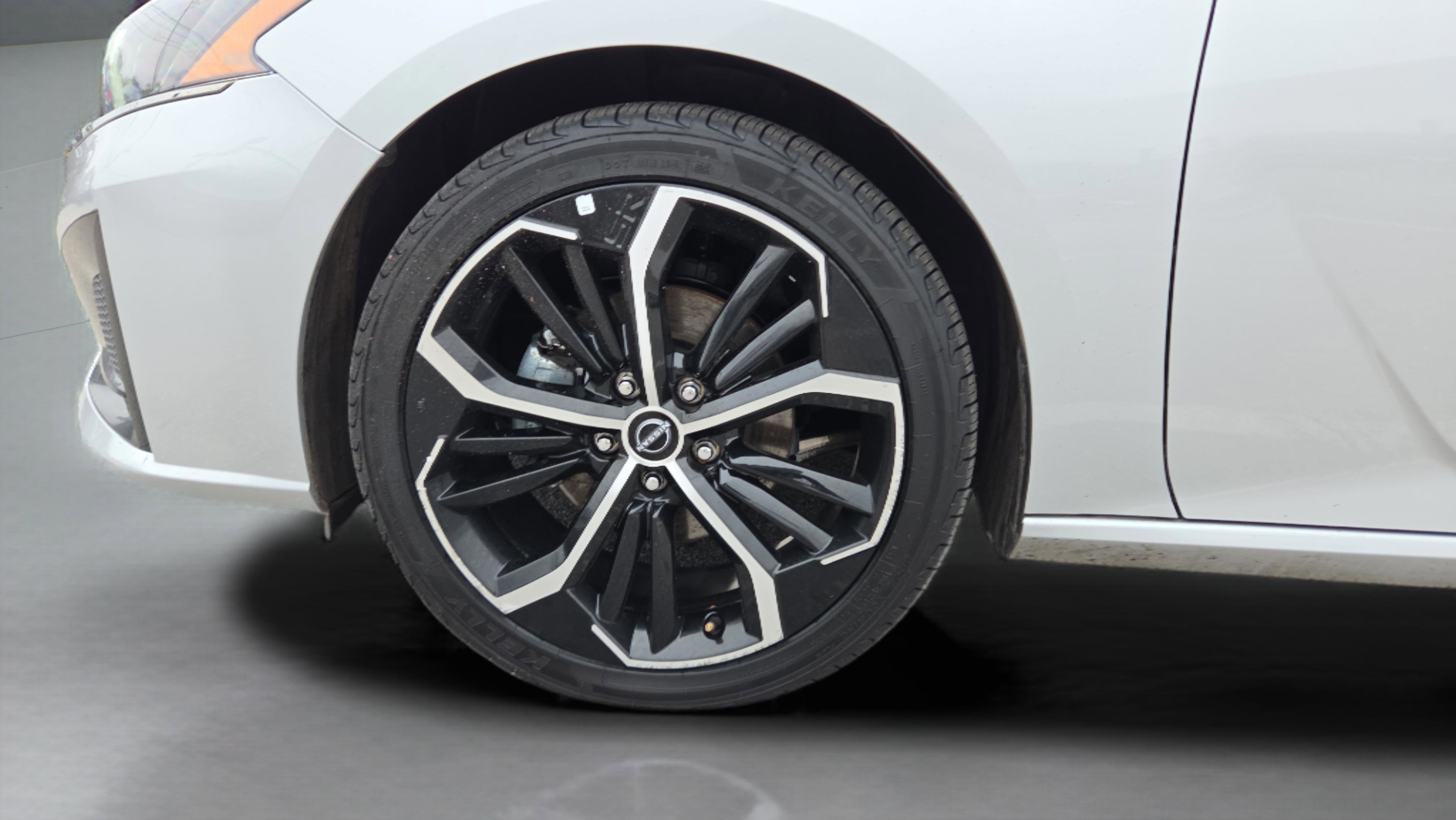 Used 2024 Nissan Altima 2.5 SR w/ SR Premium Package image 33