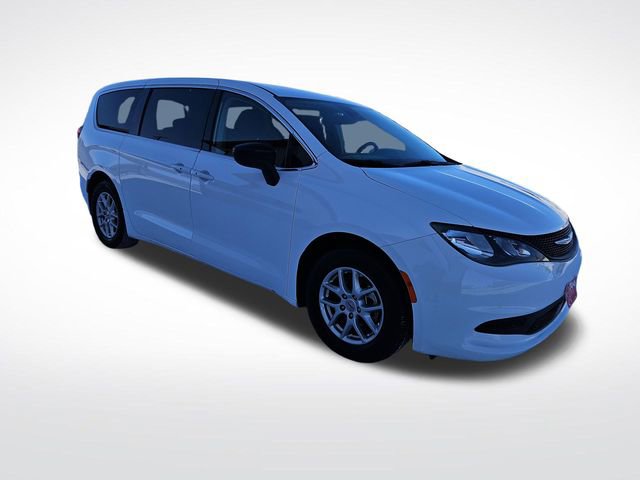 Used 2024 Chrysler Voyager LX FWD image 11