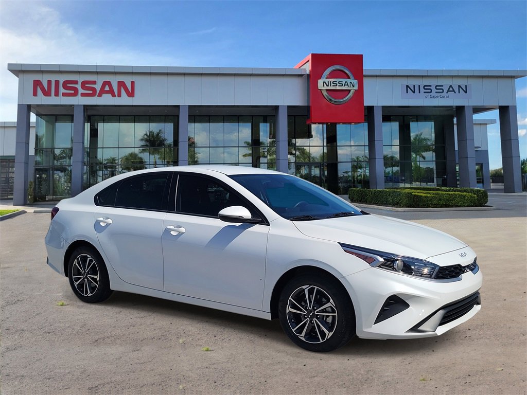 Used 2023 Kia Forte LXS w/ LXS Technology Package image 2