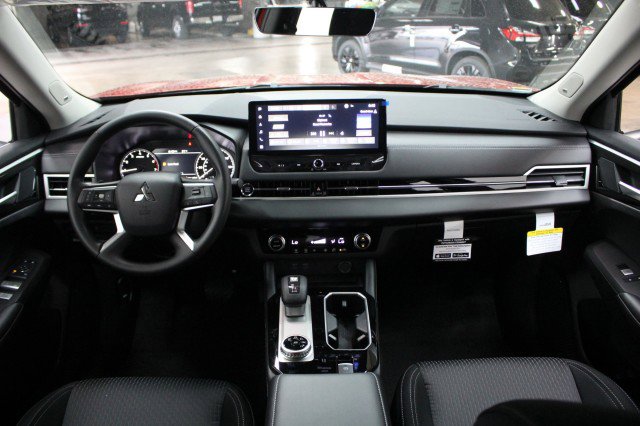 New 2026 Mitsubishi Outlander ES FWD image 20