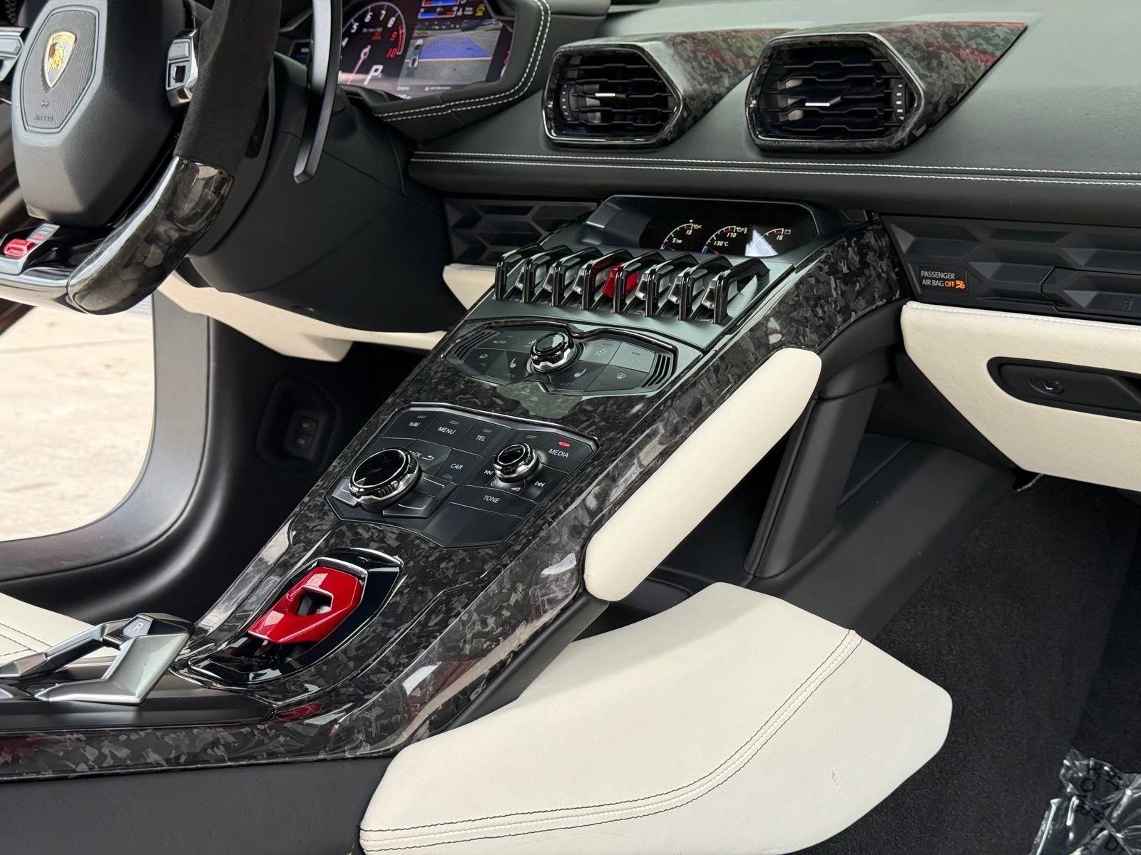 Used 2015 Lamborghini Huracan LP 610-4 AWD/4WD image 55