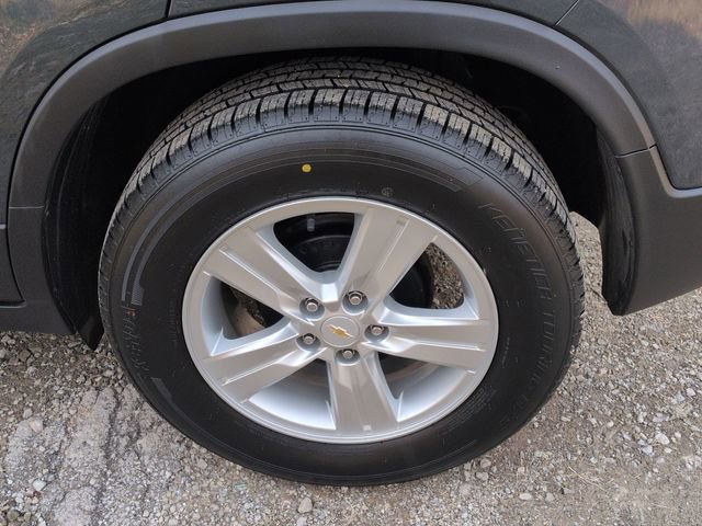 Used 2021 Chevrolet Trax LS image 32