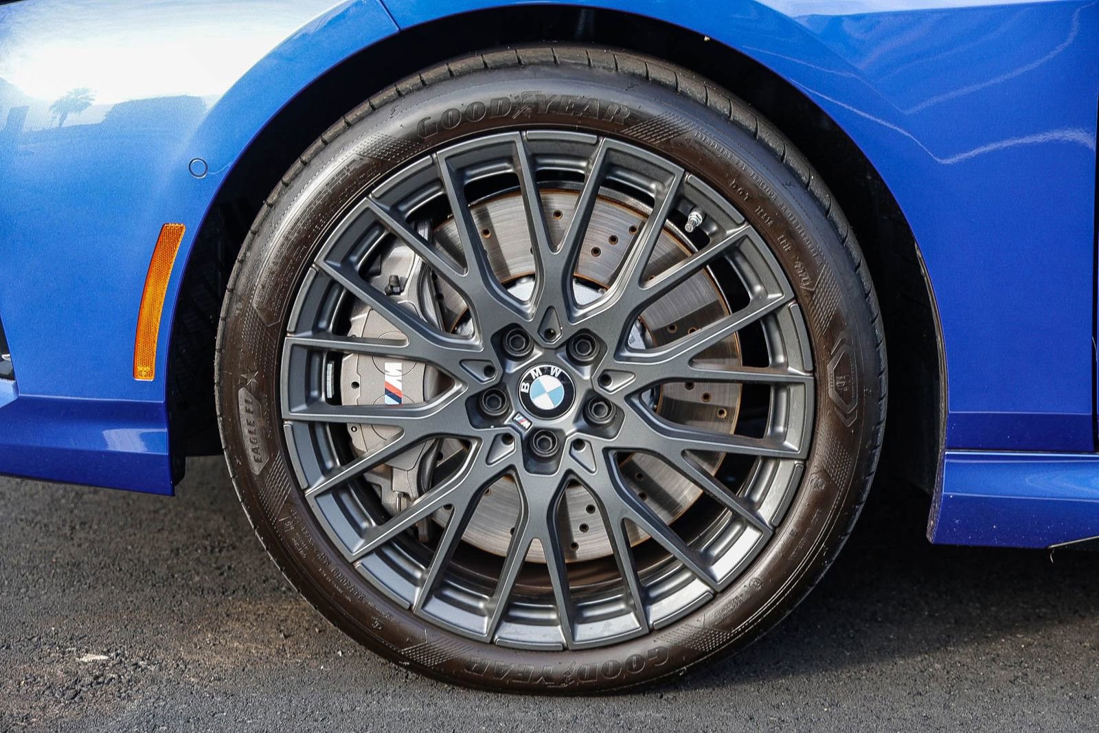 Used 2025 BMW M235i xDrive w/ M Performance Package image 9