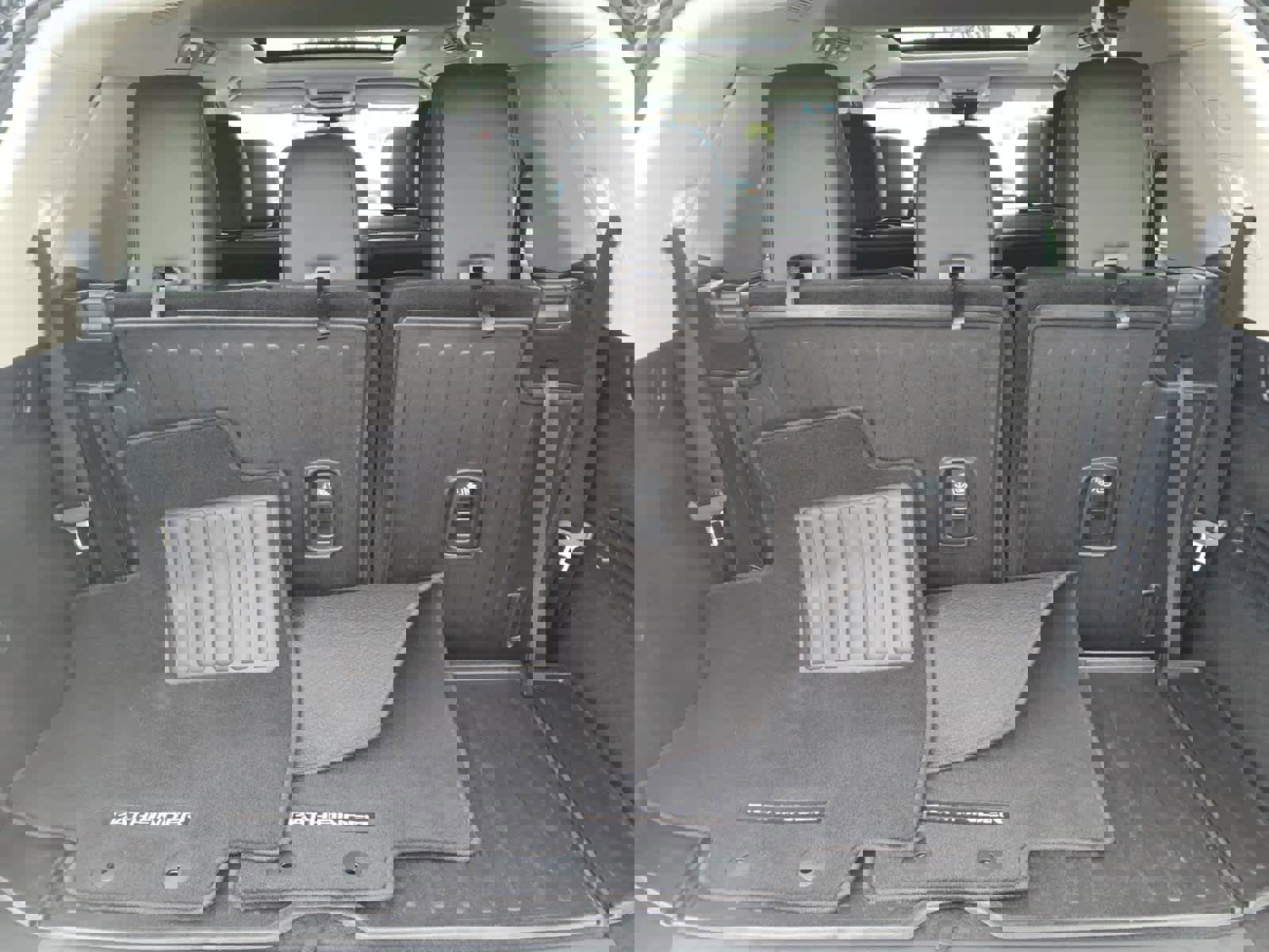 Used 2023 Nissan Pathfinder Platinum w/ Cargo Package image 17