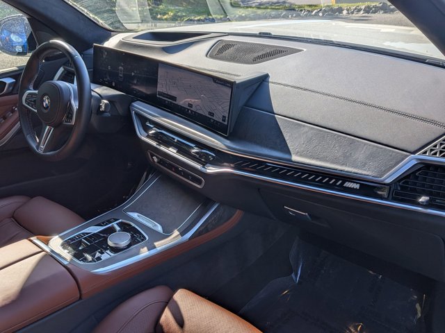 Certified 2025 BMW X7 M60i AWD/4WD image 21