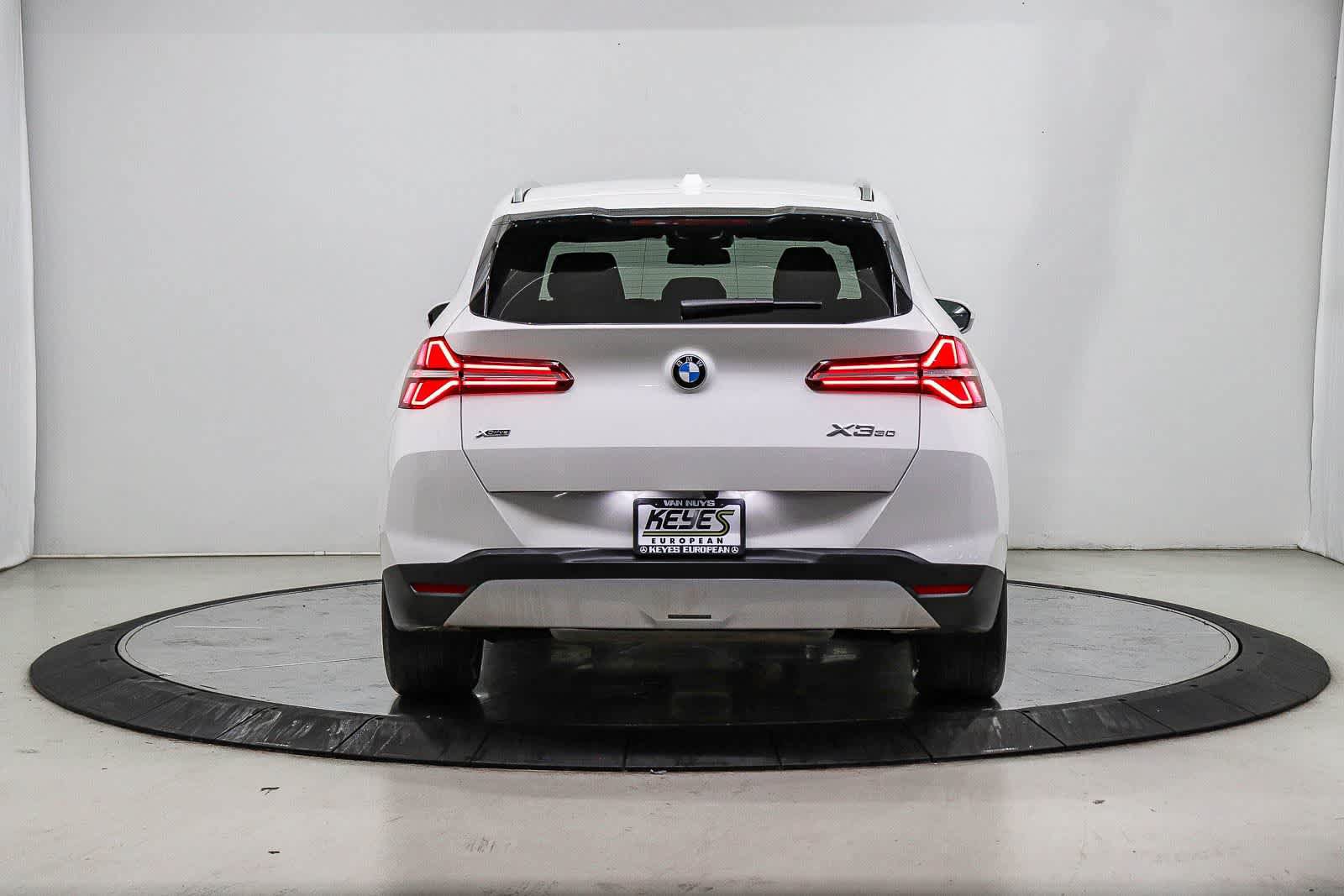 Used 2026 BMW X3 xDrive30i AWD/4WD image 3