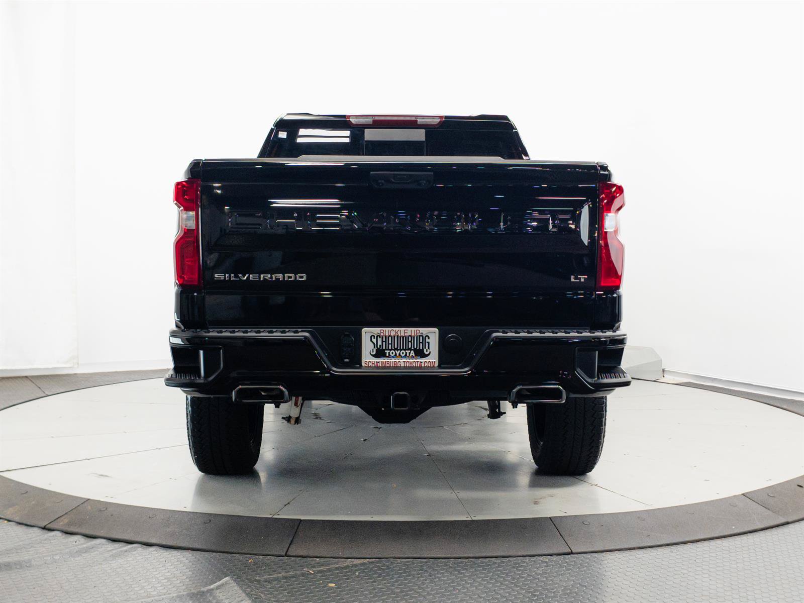 Used 2025 Chevrolet Silverado 1500 LT Trail Boss w/ Convenience Package II AWD/4WD image 9