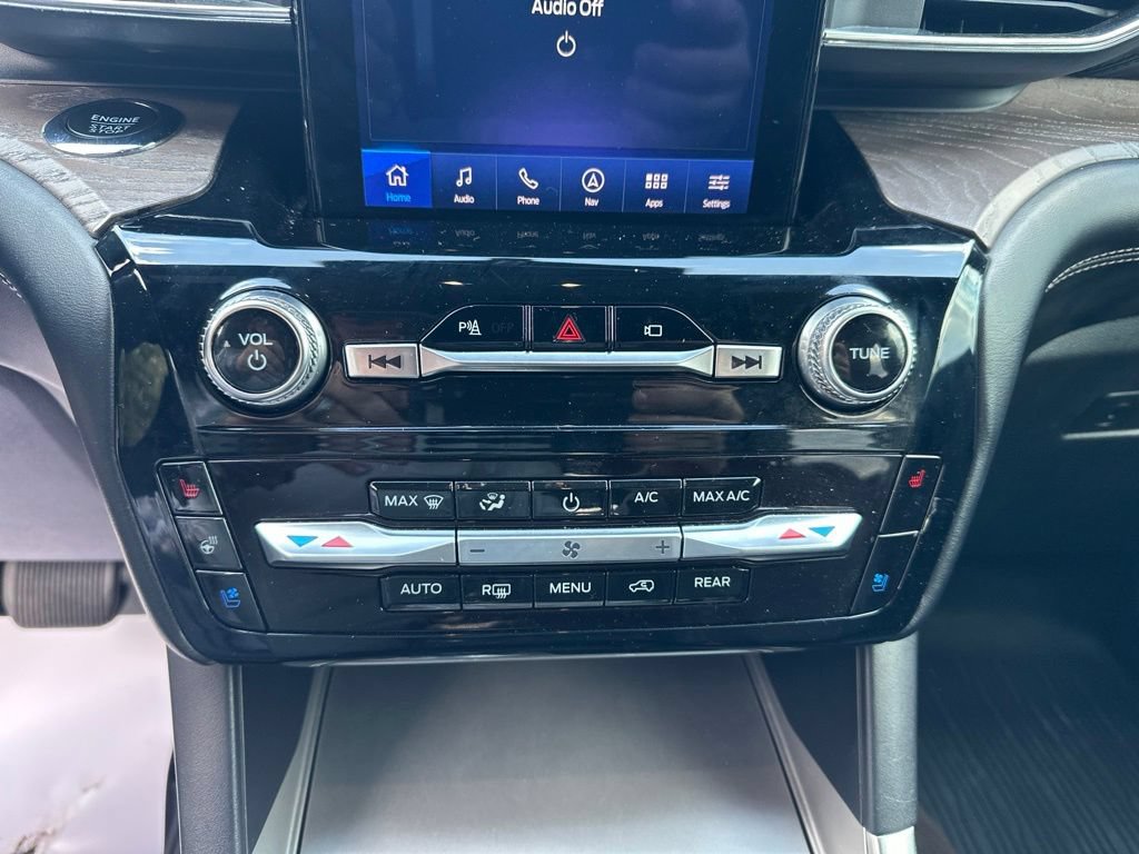 Used 2023 Ford Explorer Platinum w/ Technology Package AWD/4WD image 26