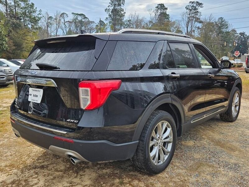 Used 2023 Ford Explorer Limited w/ Equipment Group 301A AWD/4WD image 12