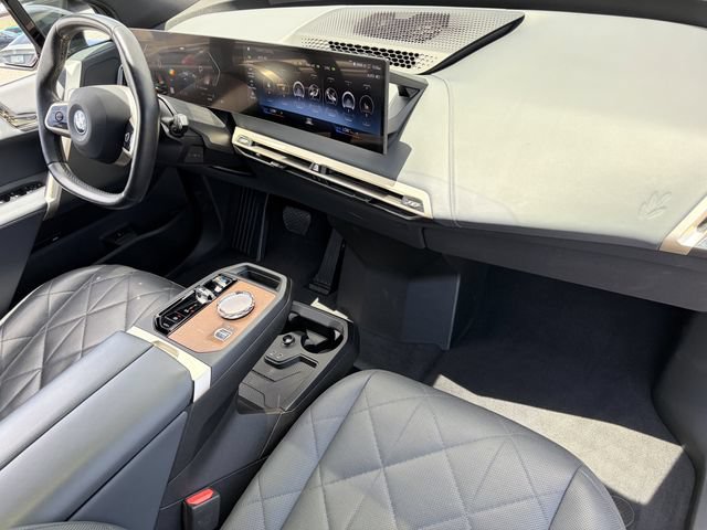 Certified 2023 BMW iX xDrive50 w/ Premium Package AWD/4WD image 14