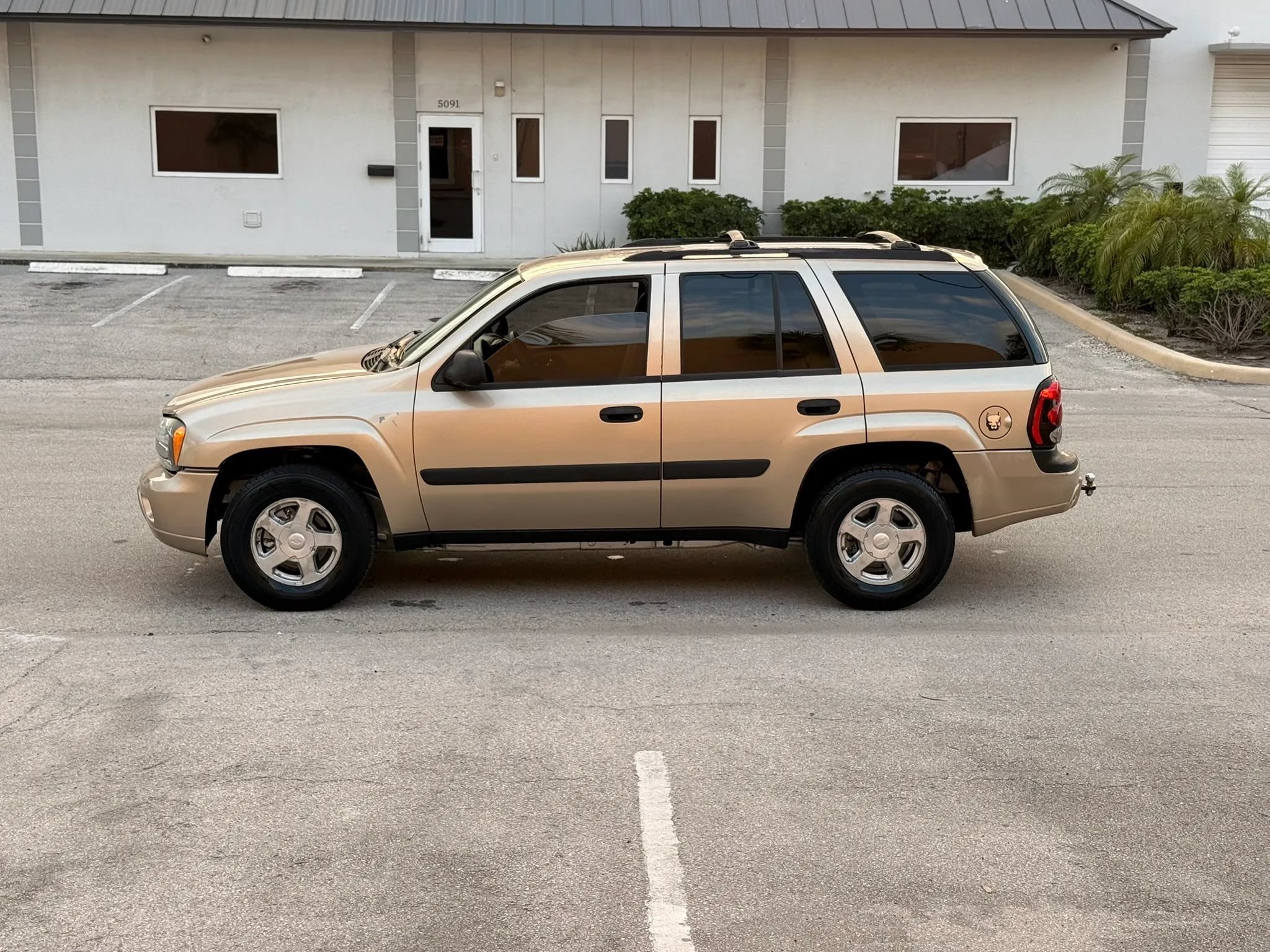 Used 2005 Chevrolet TrailBlazer LS w/ LS Preferred Equipment Group RWD image 4