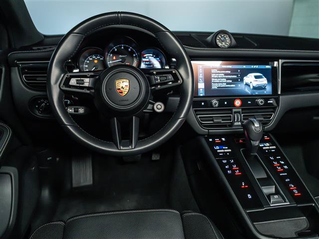 Used 2025 Porsche Macan Turbo AWD/4WD image 20