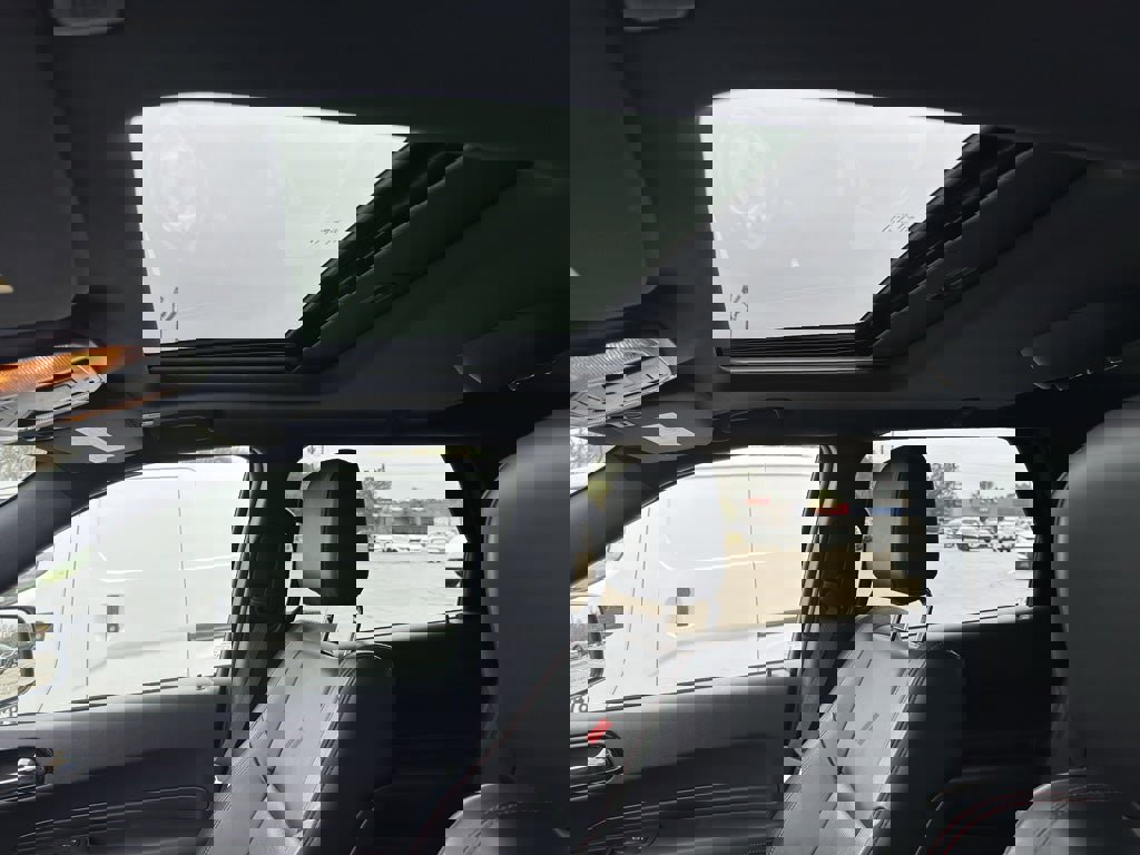 Used 2024 Dodge Durango GT image 15