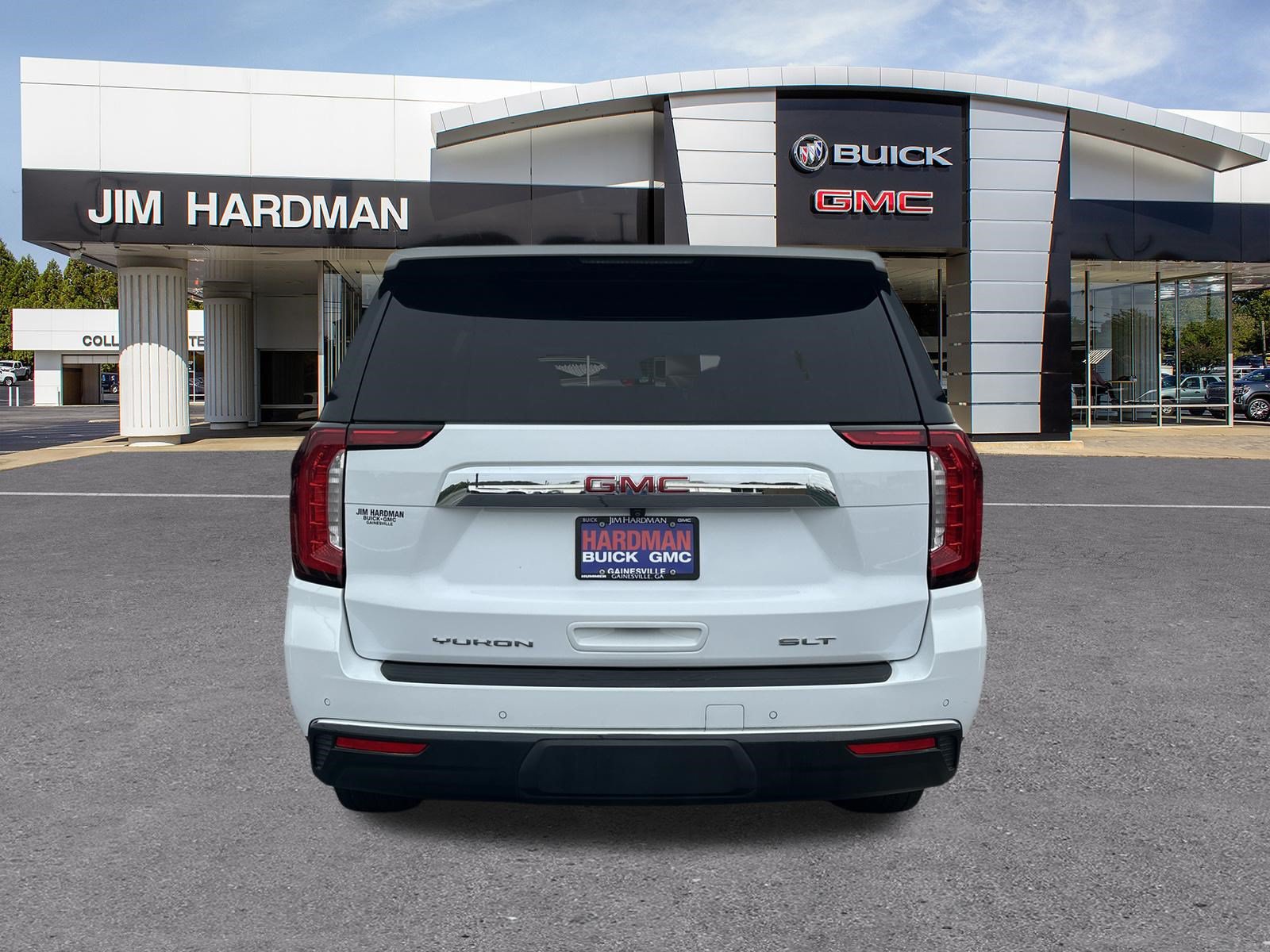 Used 2024 GMC Yukon SLT w/ SLT Luxury Package RWD image 6