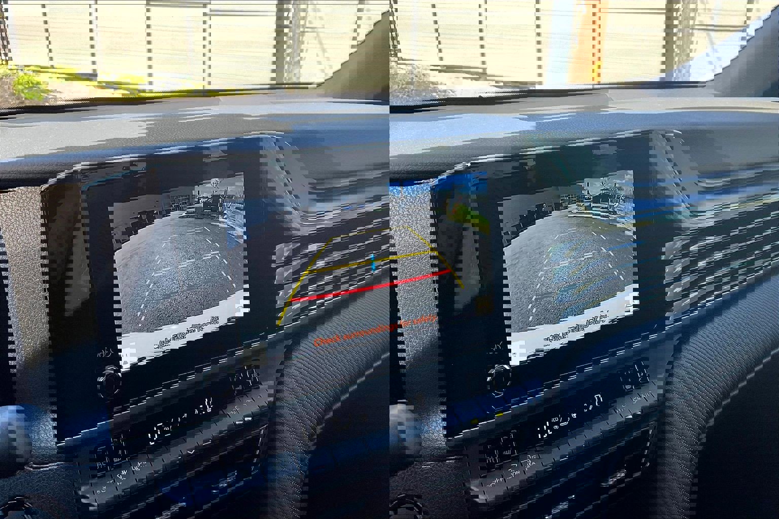 Used 2025 Toyota Camry SE w/ Convenience Package FWD image 14