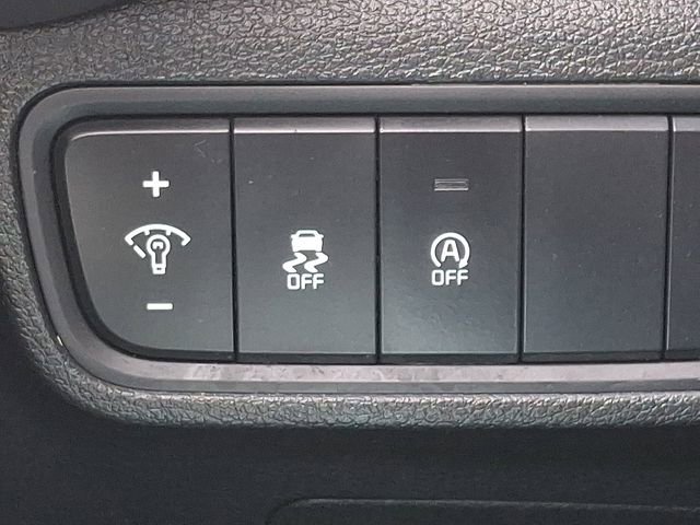 Used 2023 Kia Soul LX w/ LX Technology Package FWD image 24