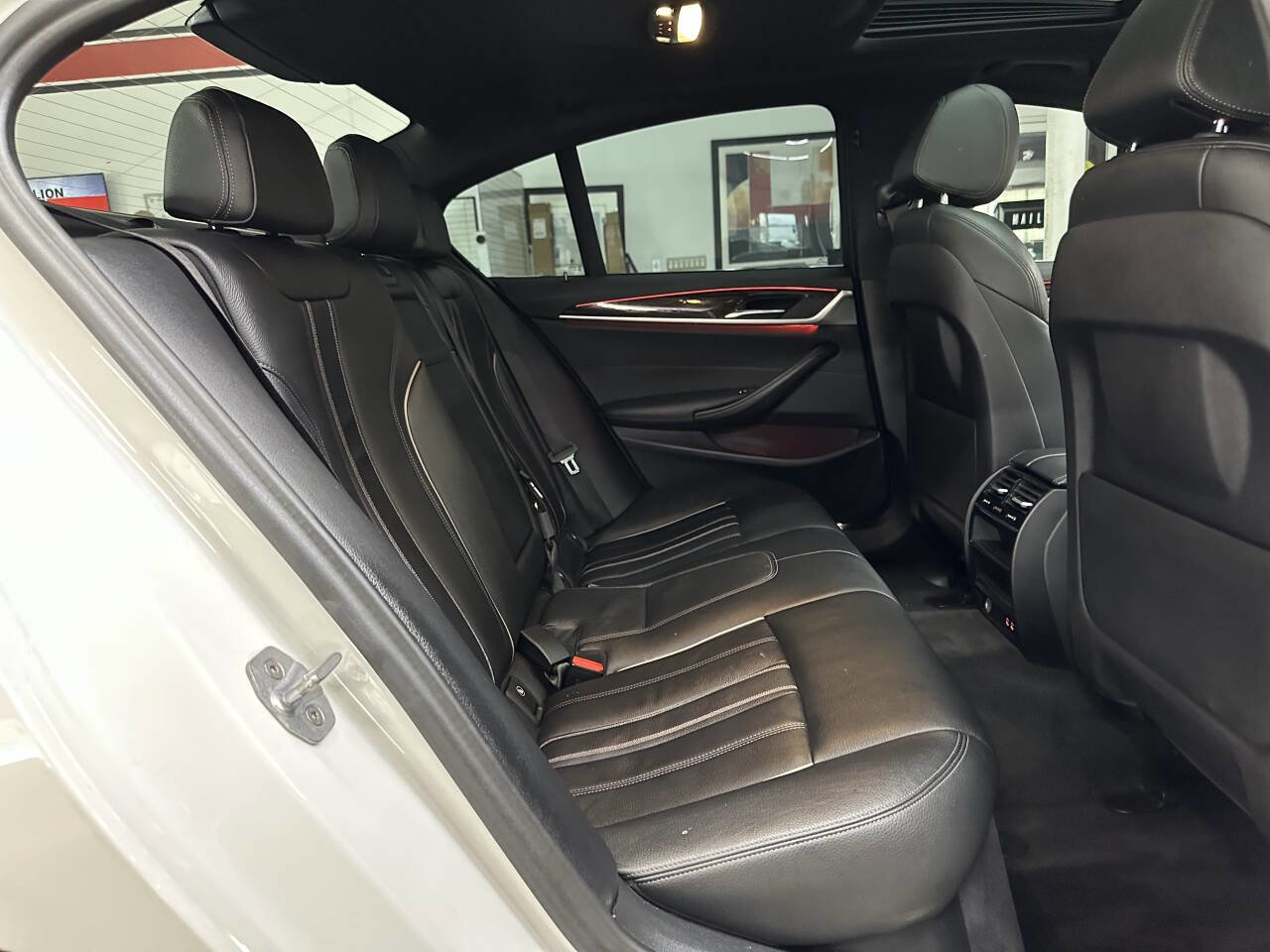 Used 2020 BMW 530i w/ Convenience Package image 15