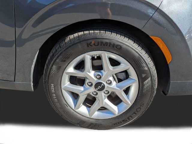 Used 2024 Kia Soul LX w/ Option Group 015 FWD image 11