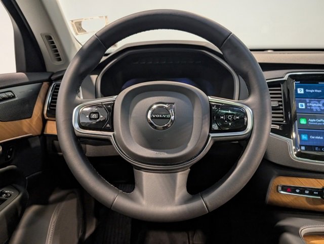 Used 2023 Volvo XC90 B6 Plus w/ Protection Package image 17