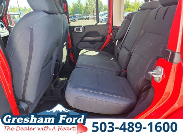 Used 2024 Jeep Wrangler Unlimited Sahara w/ Dual Top Group AWD/4WD image 31