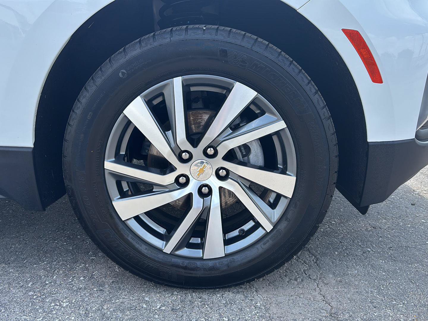 Used 2024 Chevrolet Equinox LT AWD/4WD image 9