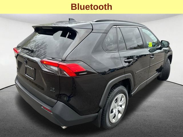 Used 2021 Toyota RAV4 LE image 10