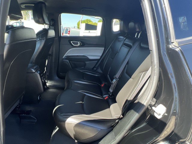 Used 2025 Jeep Compass Limited AWD/4WD image 24