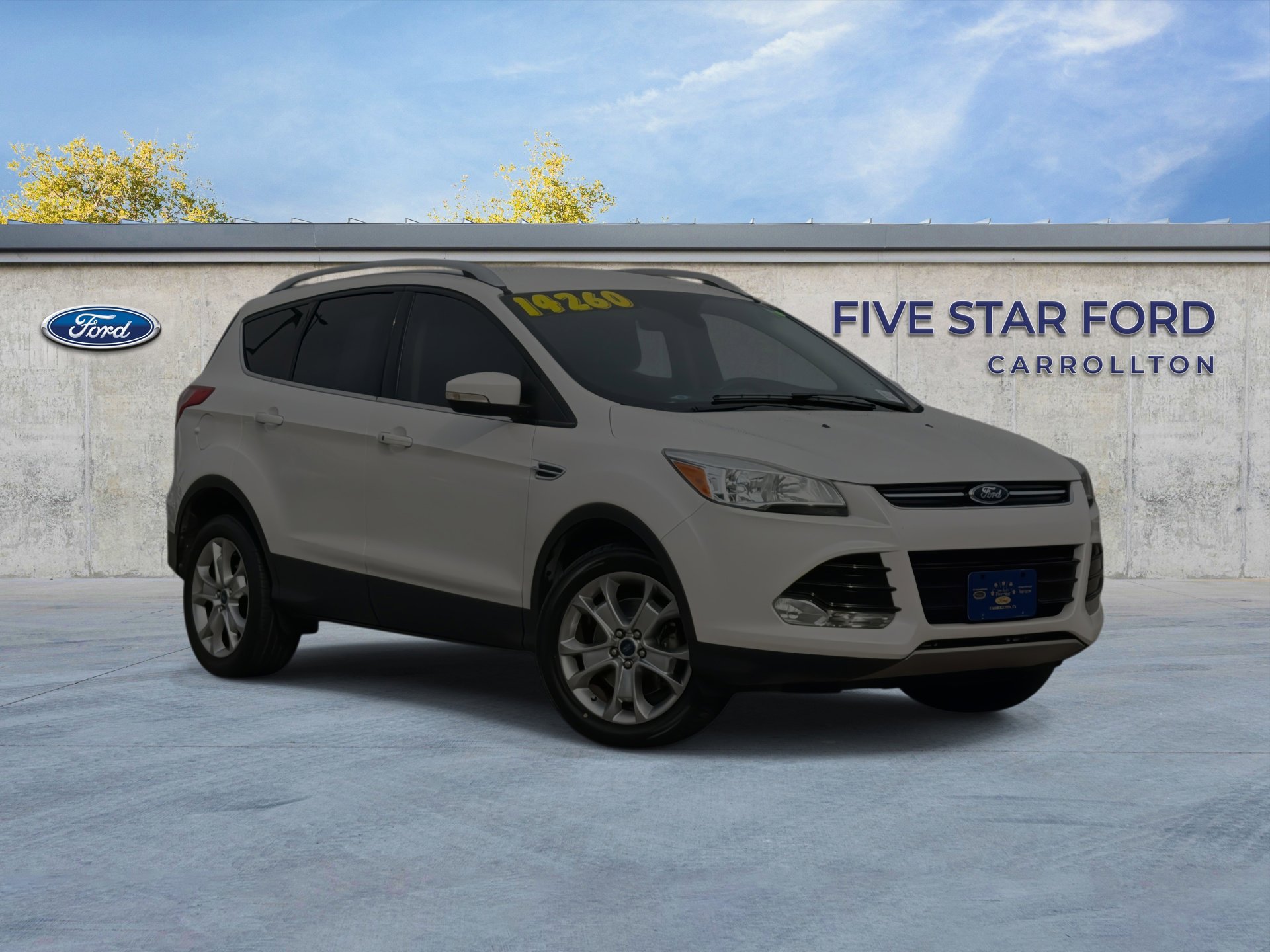 Used 2015 Ford Escape Titanium FWD image 1