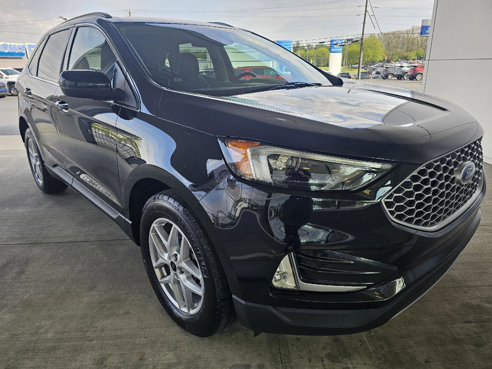 Used 2023 Ford Edge SEL w/ Convenience Package AWD/4WD image 7