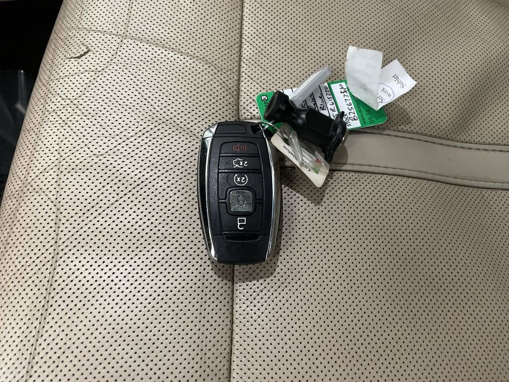 Used 2018 Lincoln MKZ Reserve w/ Climate Package image 30