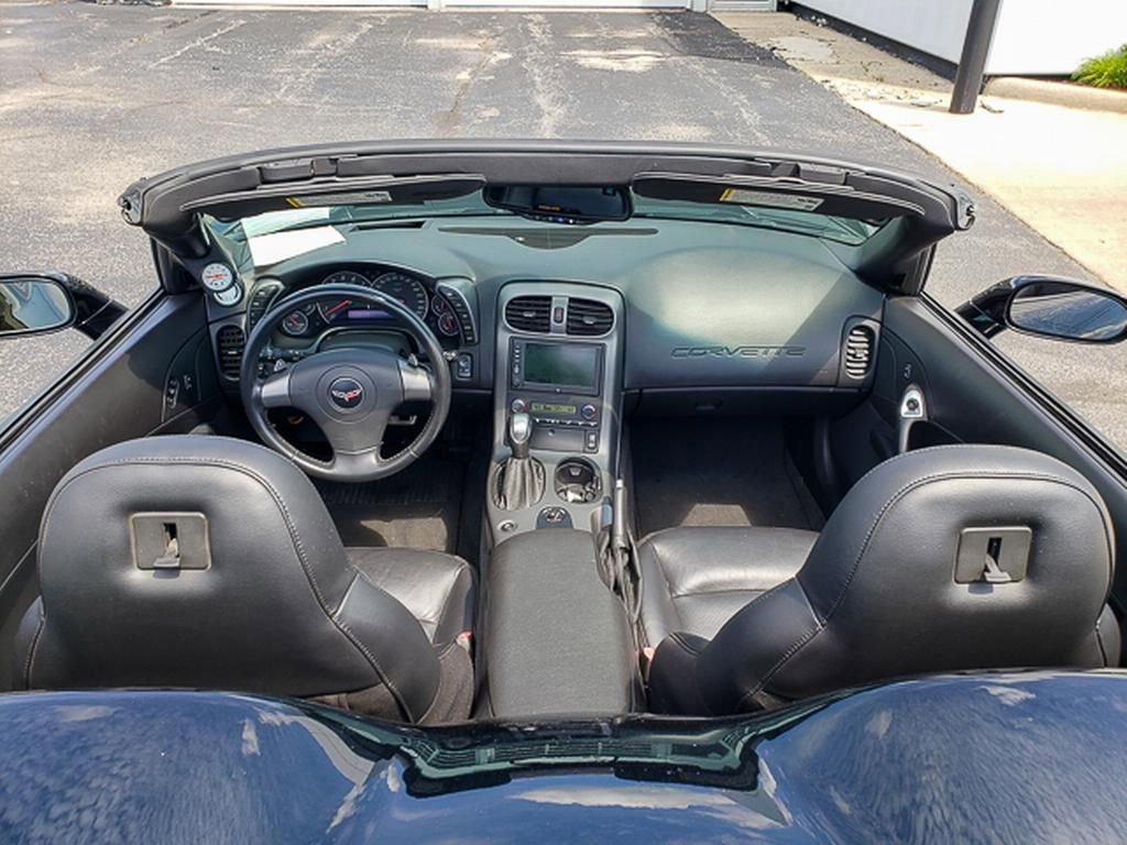 Used 2006 Chevrolet Corvette Convertible w/ Preferred Equipment Group image 30