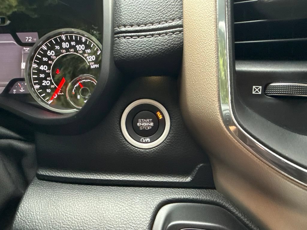 Used 2019 RAM 1500 Laramie AWD/4WD image 32