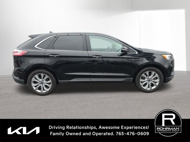 Used 2019 Ford Edge Titanium w/ Equipment Group 301A AWD/4WD image 4