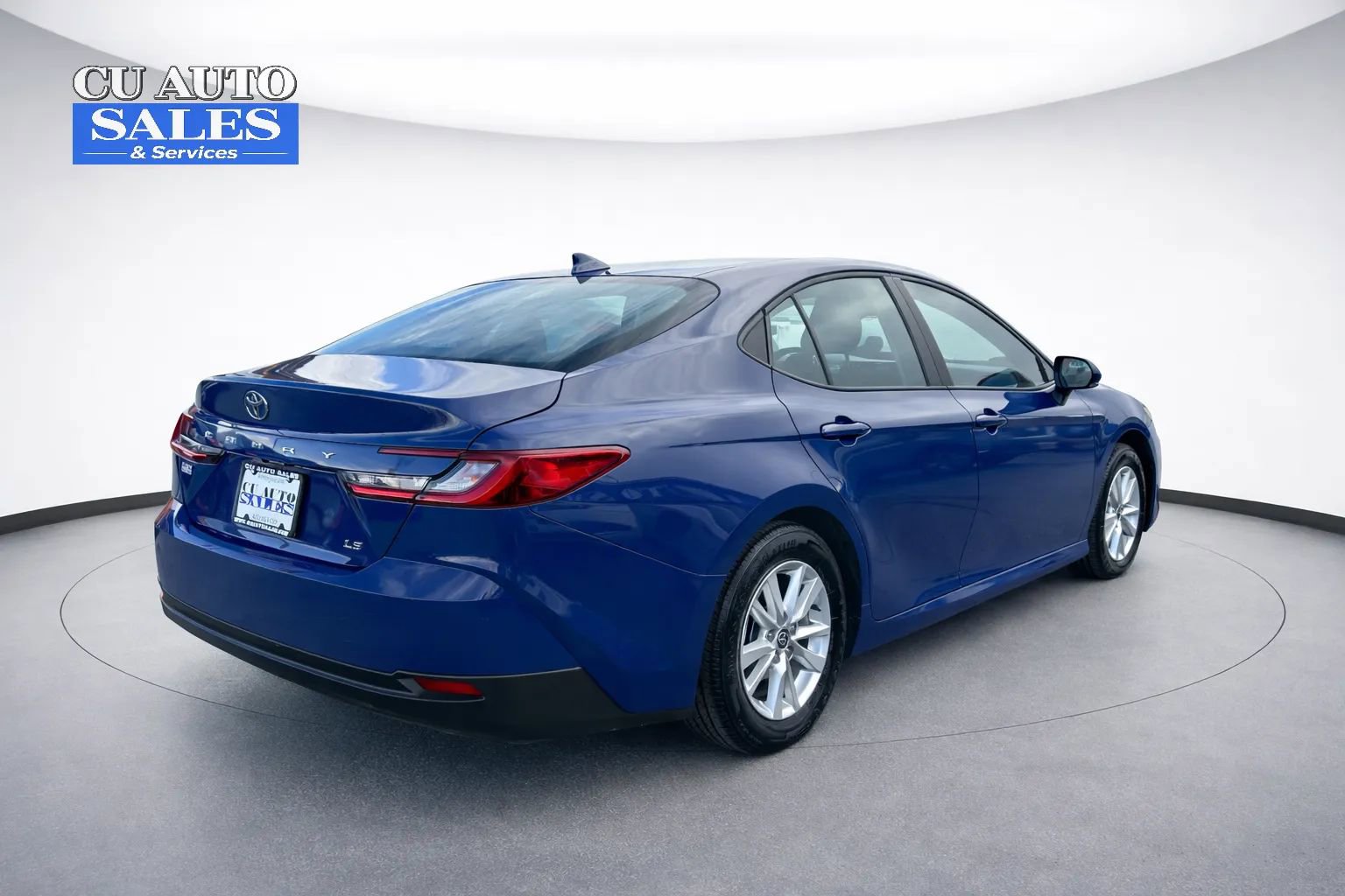 Used 2025 Toyota Camry LE image 6