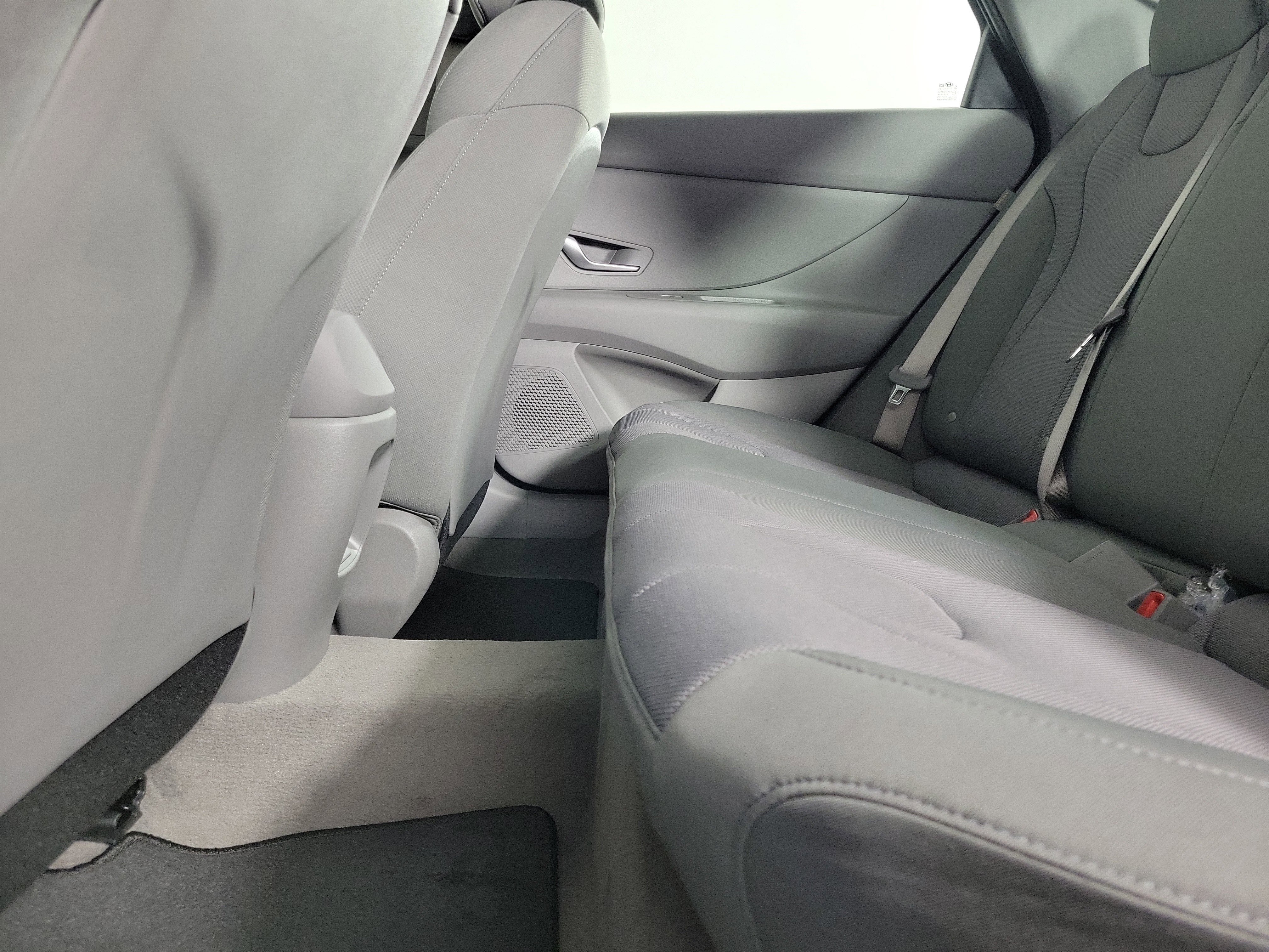 New 2026 Hyundai Elantra SE image 32