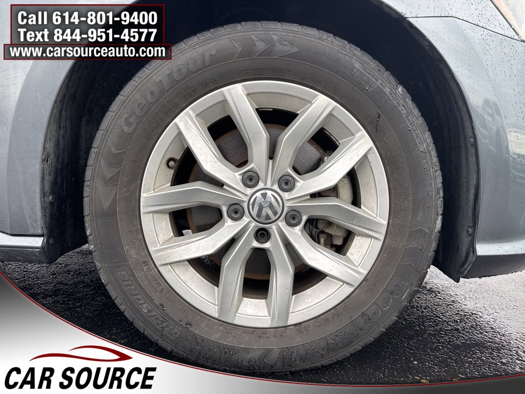 Used 2017 Volkswagen Passat 1.8T S image 38