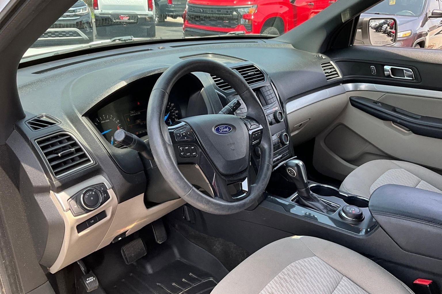 Used 2018 Ford Explorer 4WD image 16