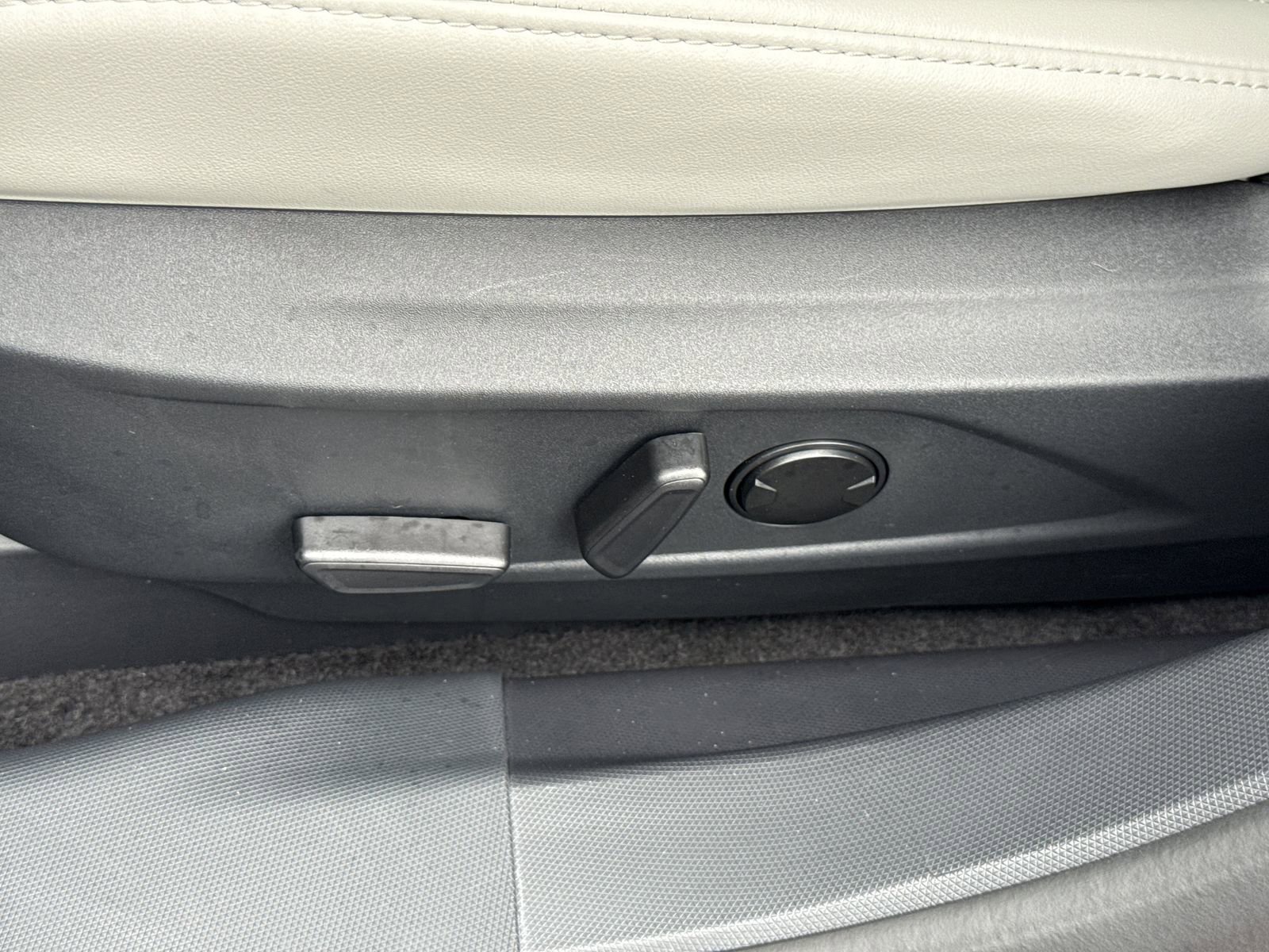 Certified 2025 Ford Mustang Mach-E Premium RWD image 20