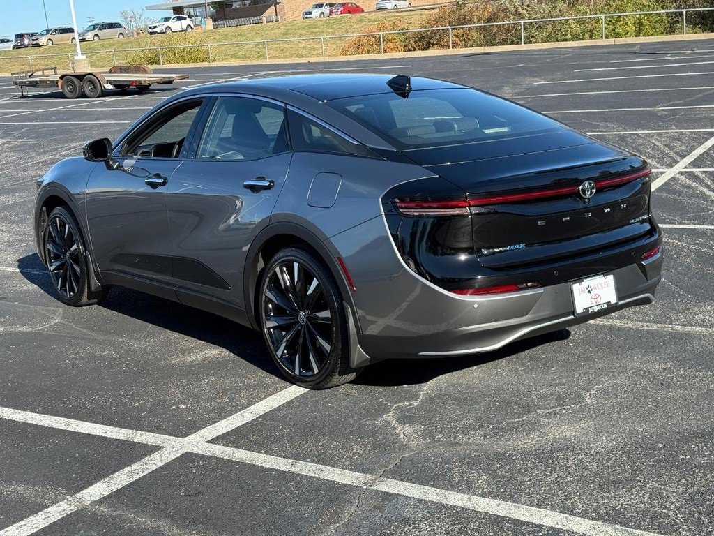 Certified 2025 Toyota Crown Platinum image 9