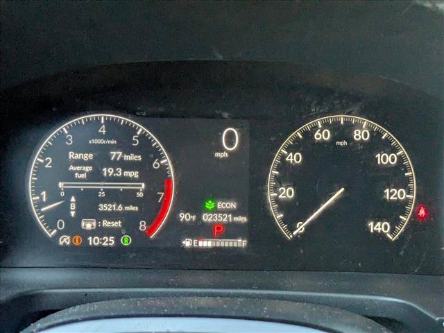 Used 2025 Honda Pilot Touring image 11