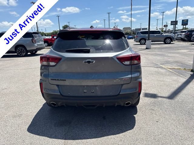 Used 2022 Chevrolet TrailBlazer RS w/ Sun and Liftgate Package FWD image 4