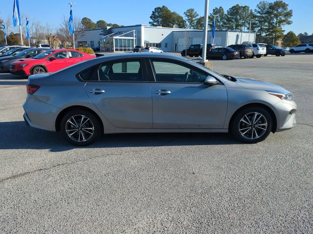 Used 2024 Kia Forte LXS video 2