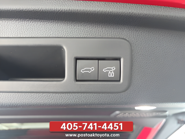 Used 2025 Toyota 4Runner Limited w/ Tow Technology Package AWD/4WD image 26