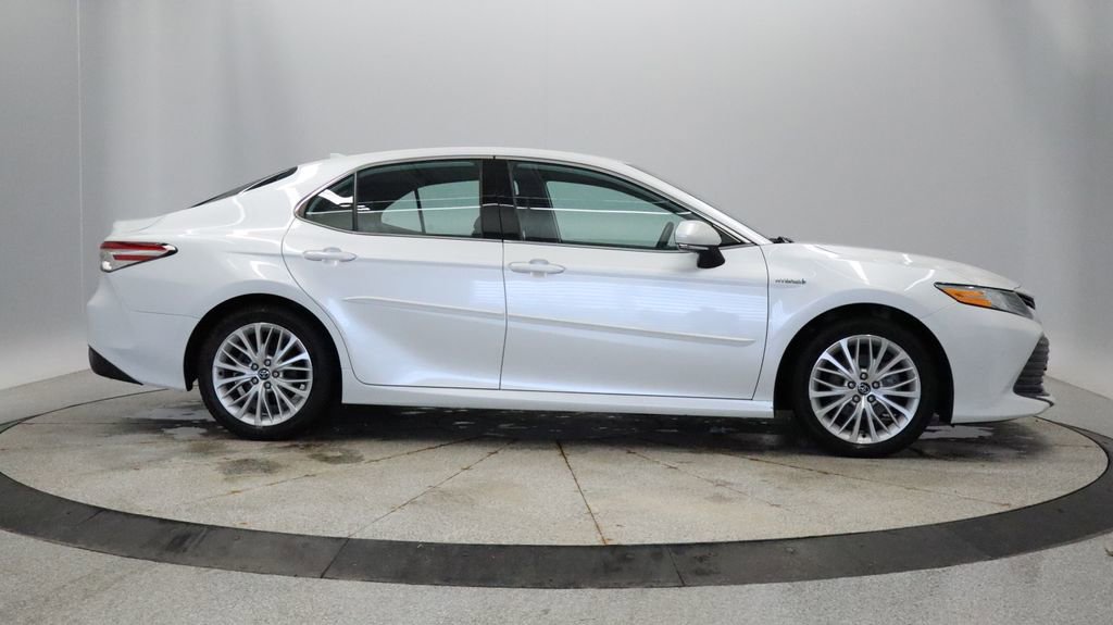 Used 2020 Toyota Camry XLE FWD image 8