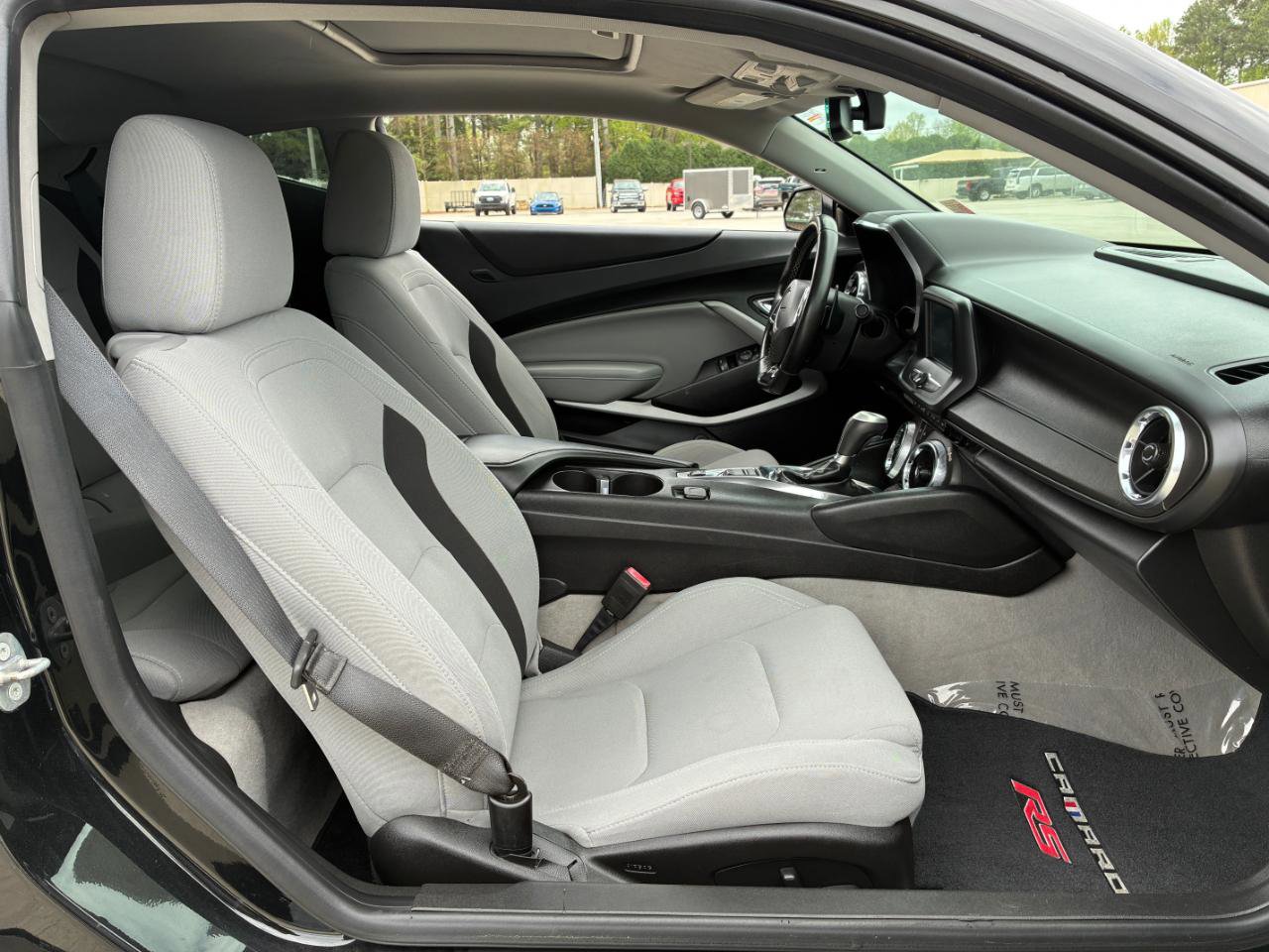 Used 2018 Chevrolet Camaro LT w/ RS Package image 17