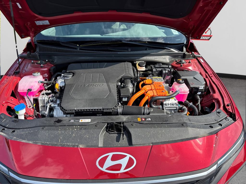 Certified 2025 Hyundai Elantra SEL image 13